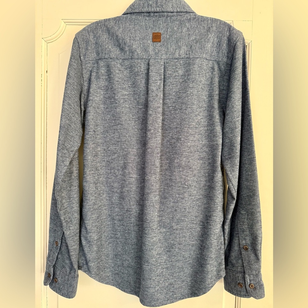 Sherpa Men's Blue Button-Up Shirt - Picture 4 of 5